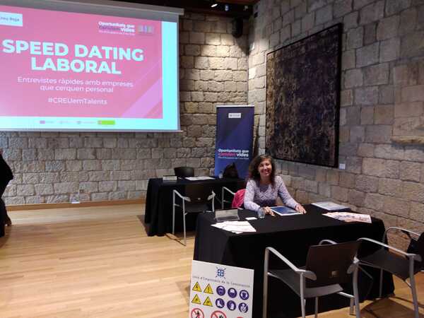 La UEC present a l'Speed Dating laboral